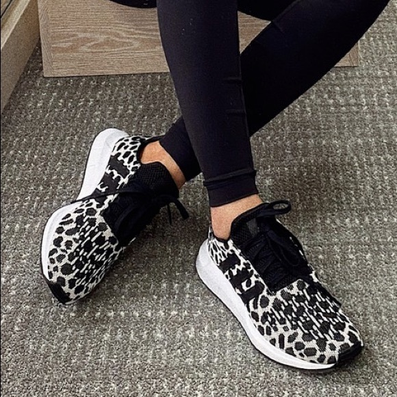 adidas leopard swift run